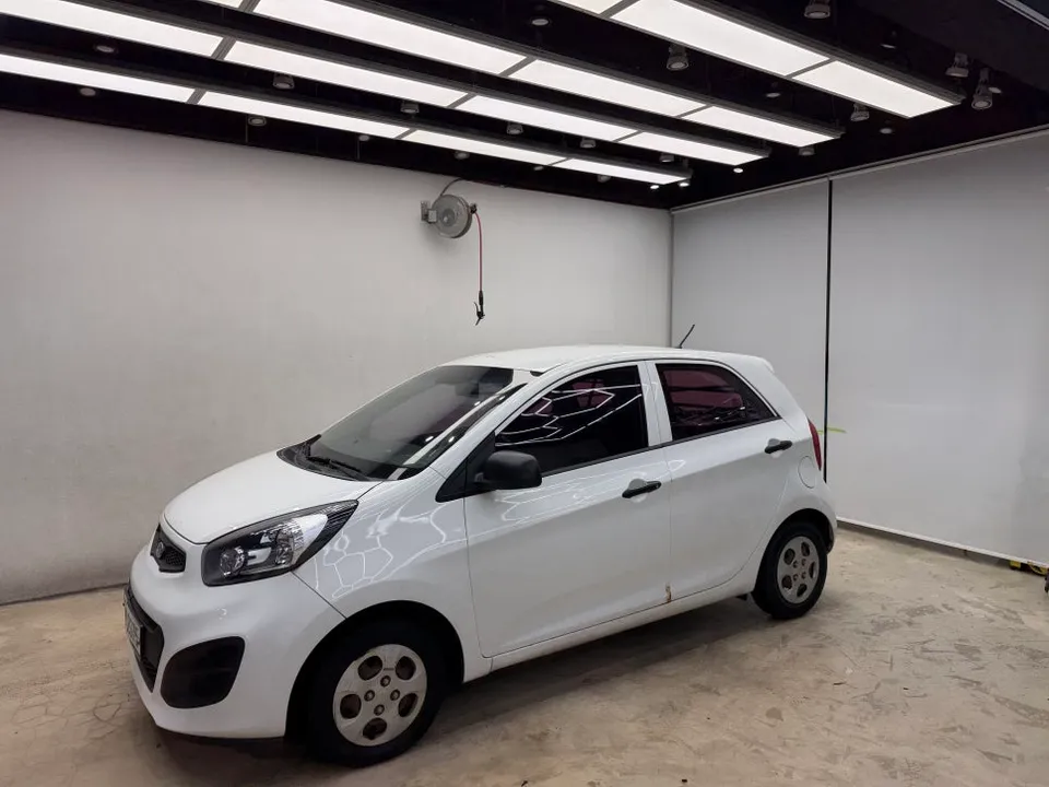 Kia Morningのカーフィルム施工事例|費用目安と仕上がり 施工写真 1-1