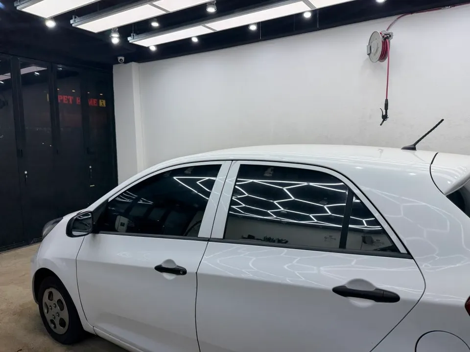 Kia Morningのカーフィルム施工事例|費用目安と仕上がり 施工写真 3-3