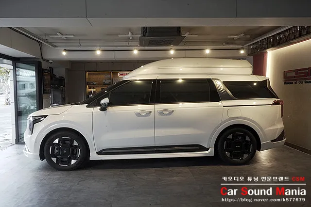 Kia Carnival KA4のカーオーディオ施工事例 施工写真 4-1