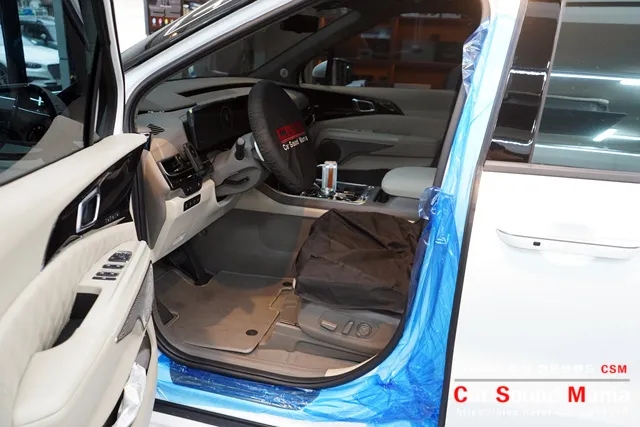 Kia Carnival KA4のカーオーディオ施工事例 施工写真 3-2