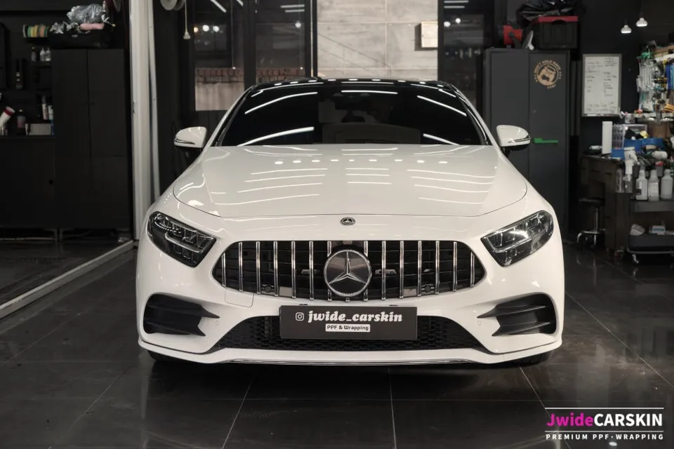 Mercedes-Benz CLS300D C257 PPF Review — UV Protection & Smoked Lo photo 2