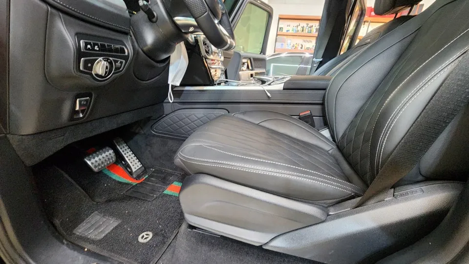 Mercedes-Benz G-Wagon G63 AMG interior customization - Mercedes-Benz G-Wagon G63 AMG Interior Customization Review photo 4