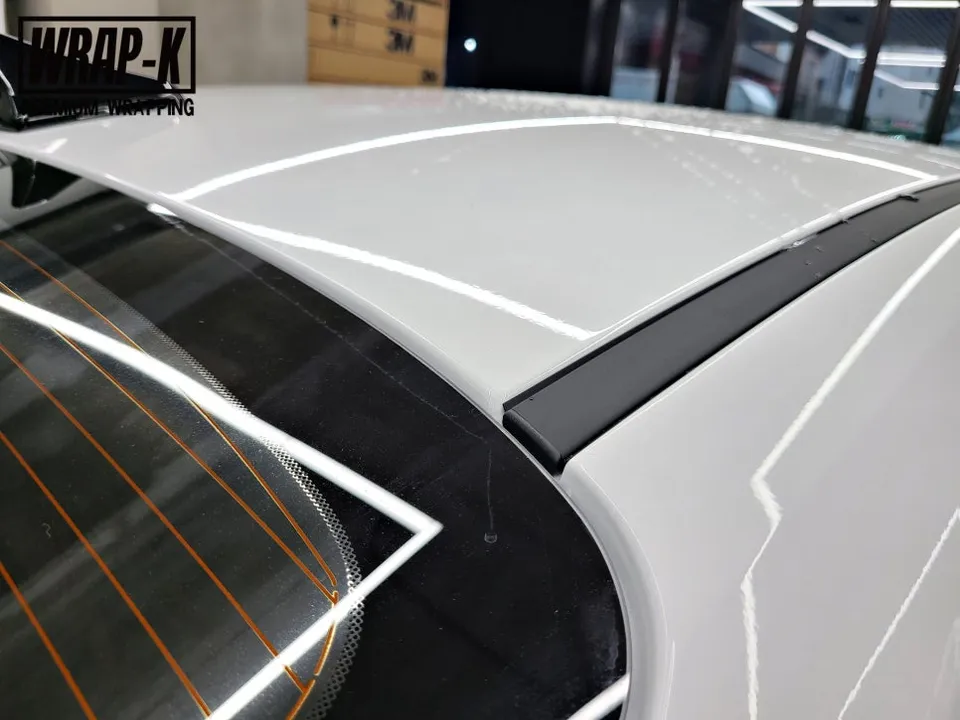 Hyundai Elantraのカーラッピング事例|費用目安・仕上がり 施工写真 3-1