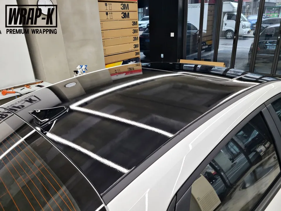 Hyundai Elantraのカーラッピング事例|費用目安・仕上がり 施工写真 2-3
