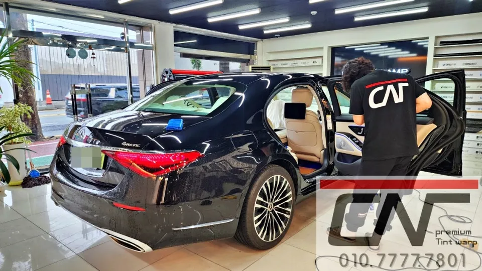 Mercedes-Benz S-Class W223のカーフィルム施工事例 施工写真 3-1