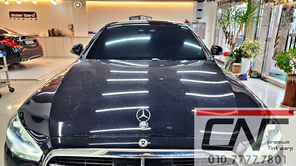 Mercedes-Benz S-Class W223のカーフィルム施工事例 施工写真 2-2