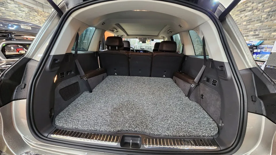 Mercedes-Benz GLS 580 interior customization - Mercedes-Benz GLS 580 Interior Customization Review photo 4