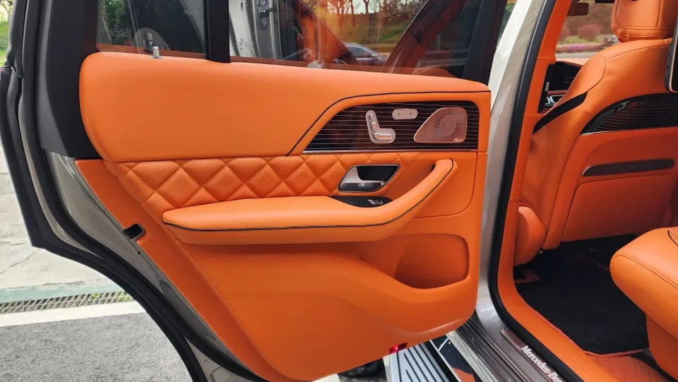 Mercedes-Benz GLS 580 interior customization - Mercedes-Benz GLS 580 Interior Customization Review photo 6
