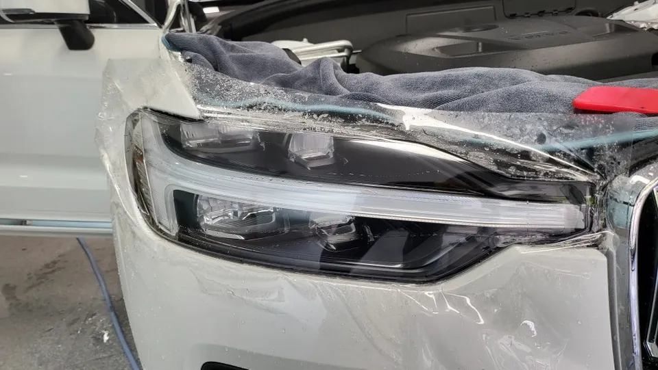 Volvo XC60 PPF施工事例｜部分施工の費用と仕上がり 施工写真 2-2