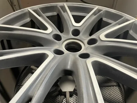 BMWのホイールリペア・塗装事例 施工写真 1-3