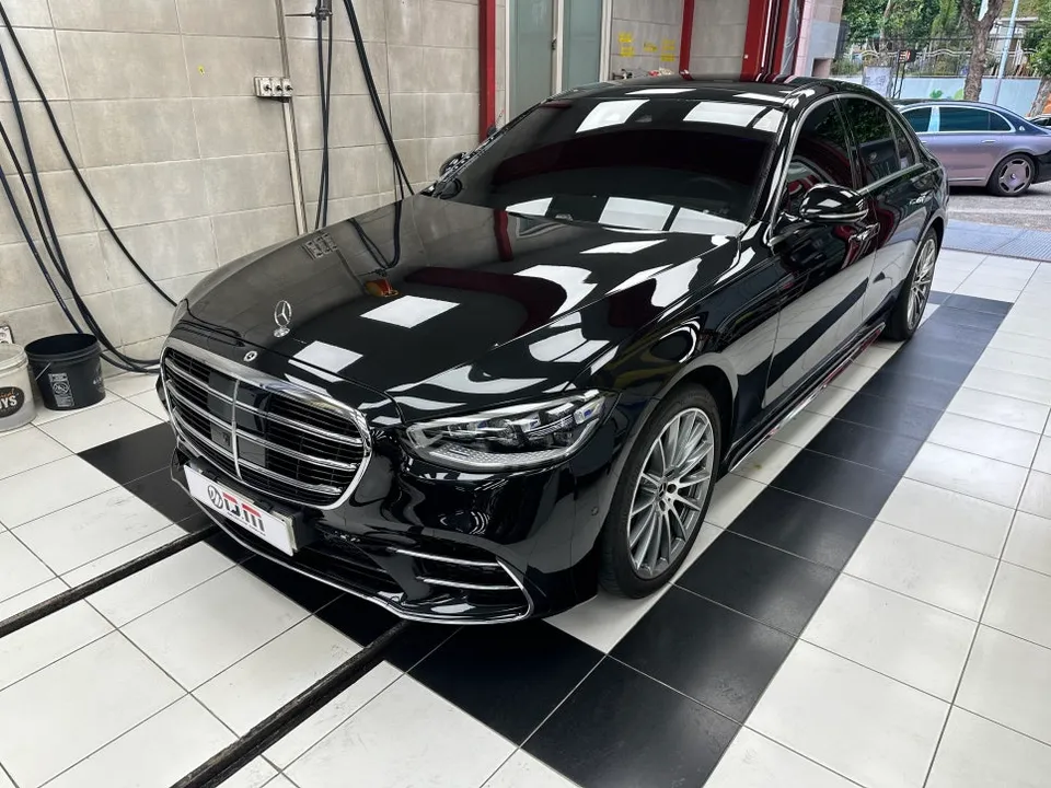 Mercedes-Benz S-Class W223 ambient lighting - Mercedes-Benz S-Class W223 Ambient Lighting Review — Cost photo 3
