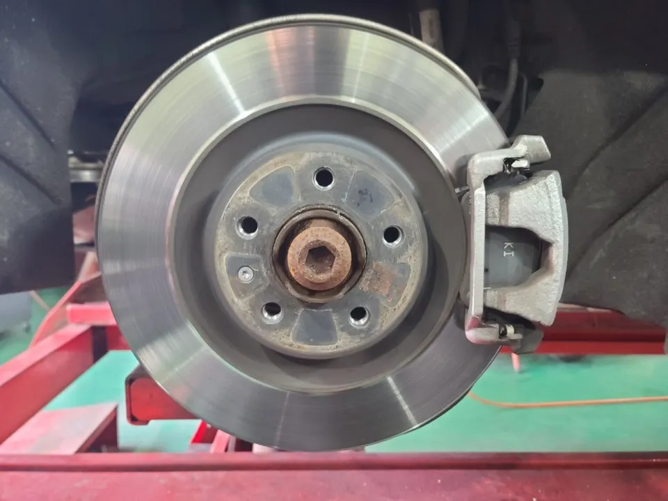 Audi A7 wheel repair - Audi A7 Wheel Repair & Painting Review — Cost & Results photo 5