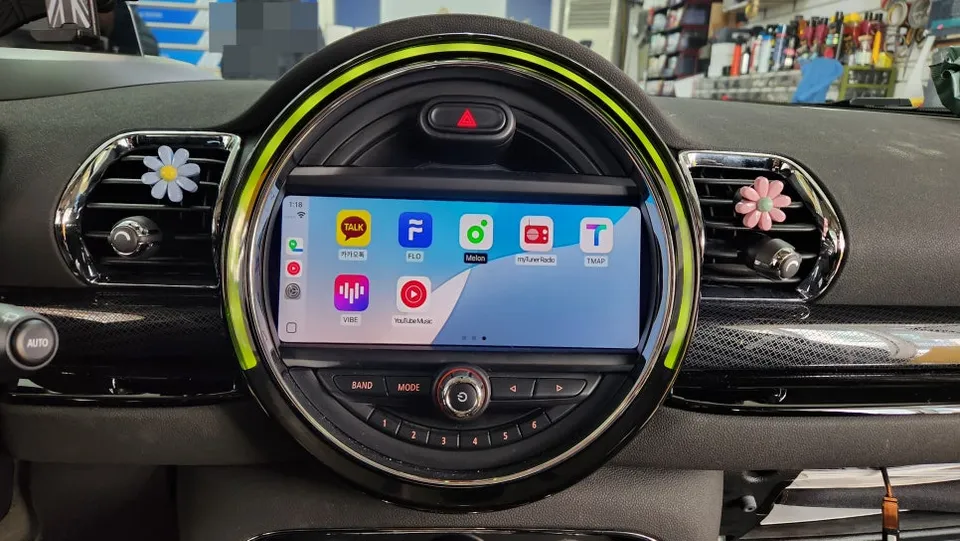 MINI ClubmanのAndroid Auto・CarPlay取付事例 施工写真 5