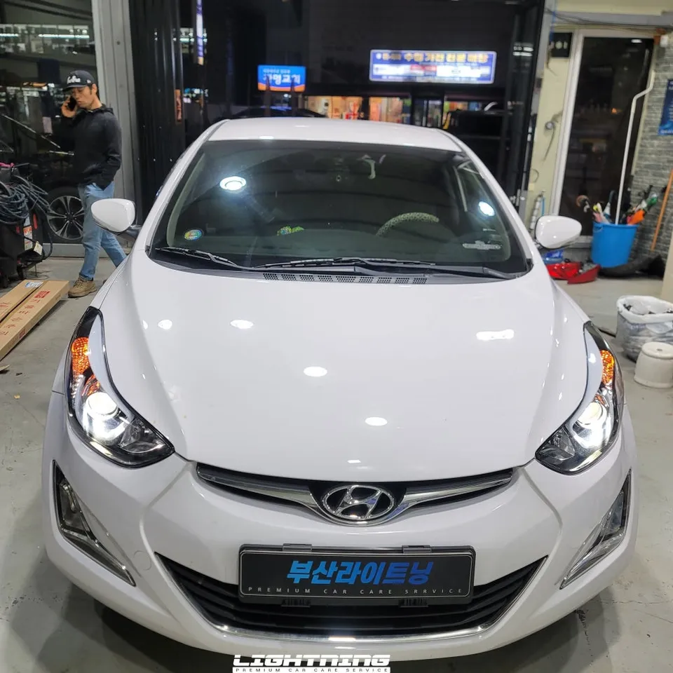 Hyundai Elantraのカーフィルム施工事例｜費用目安・仕上がり 施工写真 2-3