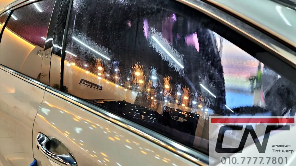 Kia Sorentoのカーフィルム施工事例 施工写真 3