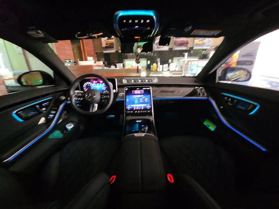 Mercedes-Benz S-Class W223 ambient lighting - Mercedes-Benz S-Class W223 Ambient Lighting Review — Cost photo 5