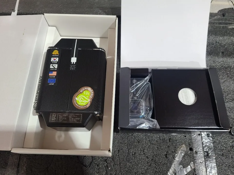 Mercedes-Benz A-Class dash cam - Mercedes-Benz A-Class Dash Cam Installation Review photo 3