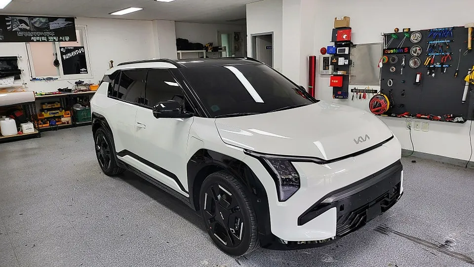 Kia EV3 PPF施工事例|費用目安と仕上がり 施工写真 1-1