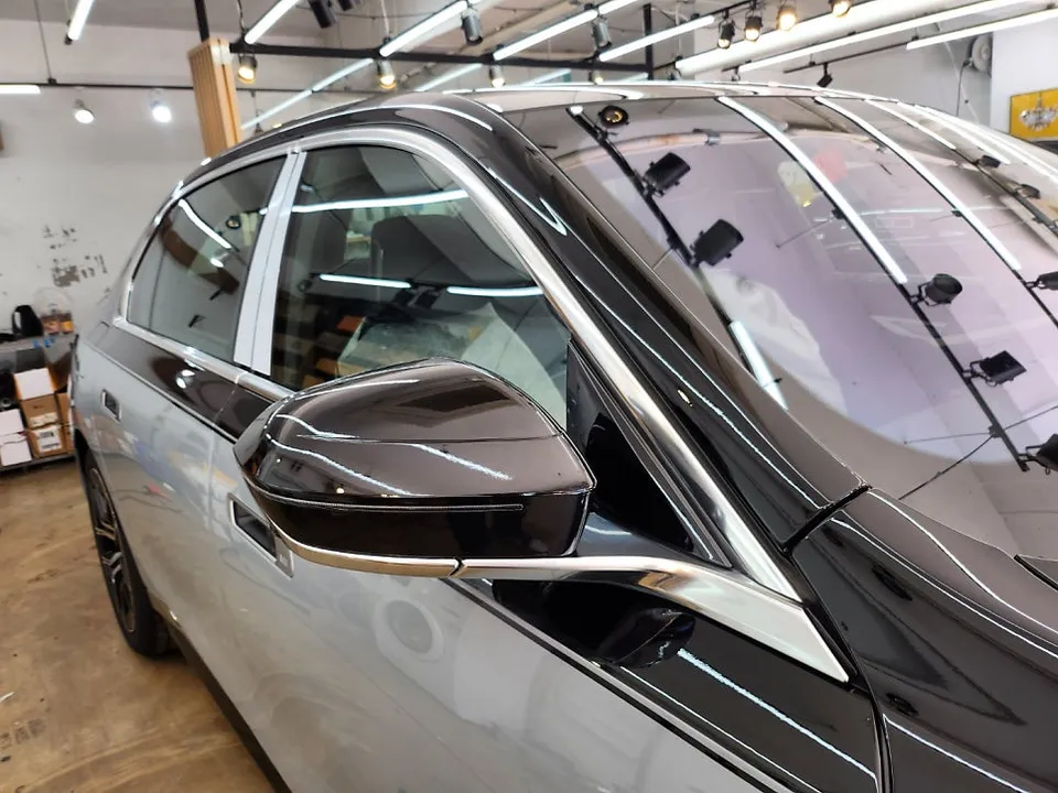 BMW 7 SeriesのPPF施工事例 施工写真 4-2
