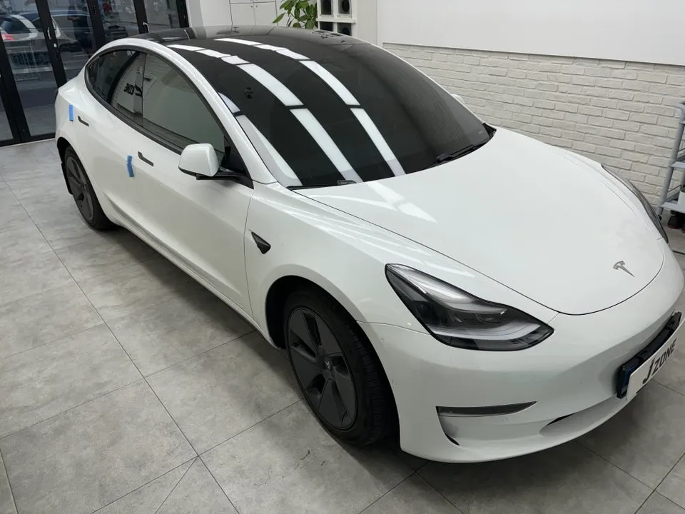 Tesla Model 3 PPF施工事例｜費用目安と仕上がり 施工写真 3-1