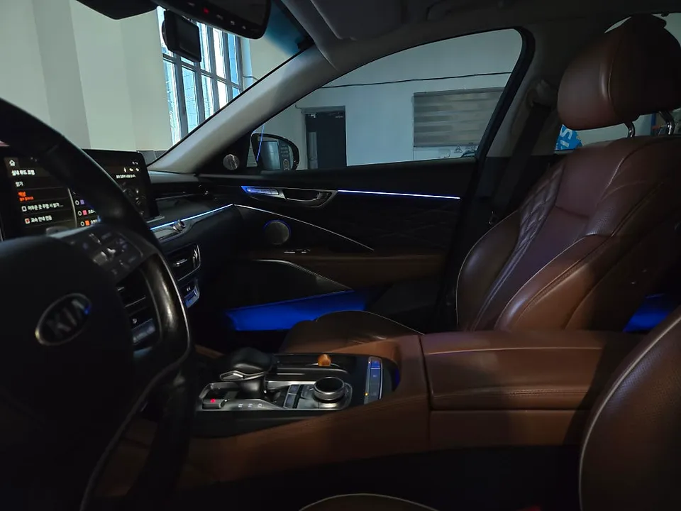 Kia K900 ambient lighting - Kia K900 Ambient Lighting Review: Elevating Luxury photo 4