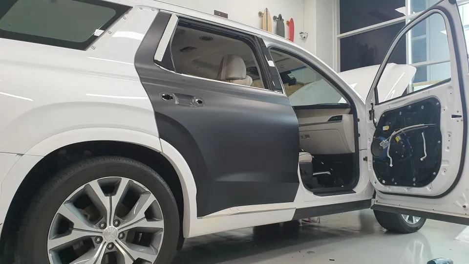 Hyundai Palisade PPF施工事例｜サテンブラックの仕上がり 施工写真 3-2