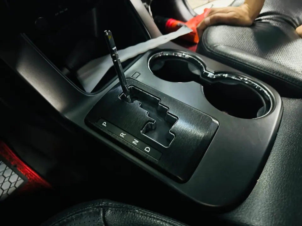 Kia Sorentoのカーラッピング事例|費用目安・仕上がり 施工写真 1-3