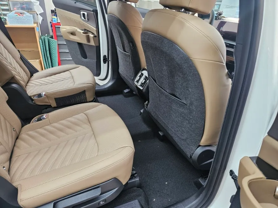 Kia Sorento MQ4 ambient lighting - Kia Sorento MQ4 Ambient Lighting Review: Cost & Results photo 5