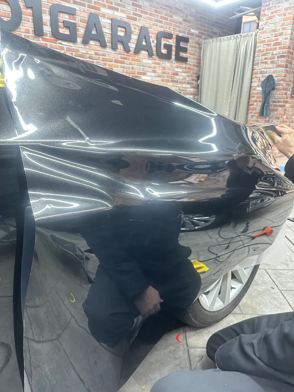BMW 530i vinyl wrap - BMW 530i Vinyl Wrap Review: Metal Black Gold Chrome Delete photo 3