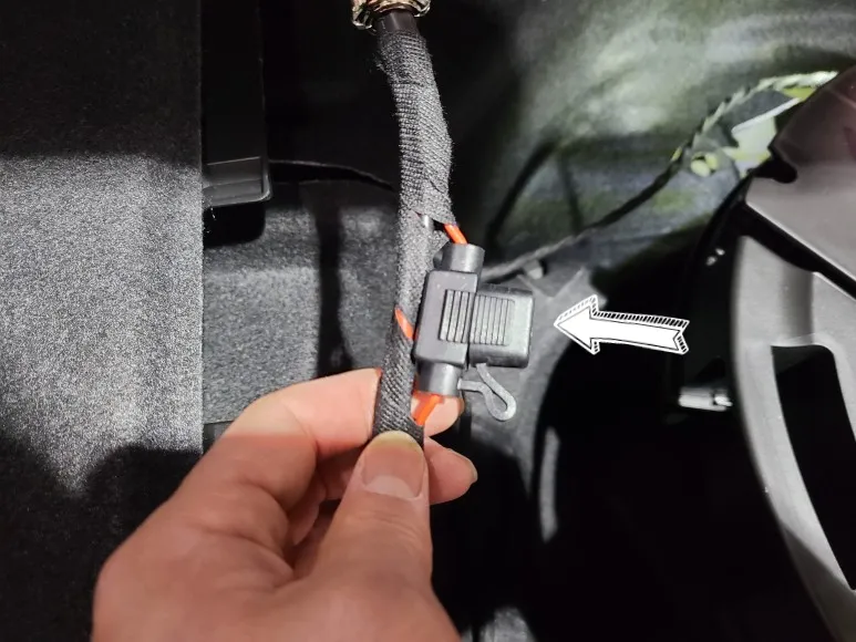 Audi A6 C8 dash cam - Audi A6 Dash Cam Installation & Review - Long-Term Parking Record photo 4