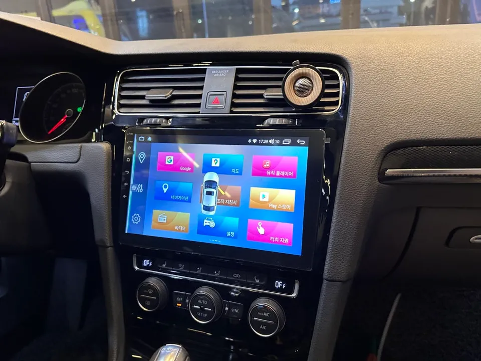 Volkswagen Golf 7th GenのAndroid Auto・CarPlay取付事例 施工写真 4