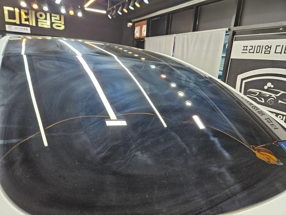 Tesla Model Yのガラスコーティング事例 施工写真 3-2