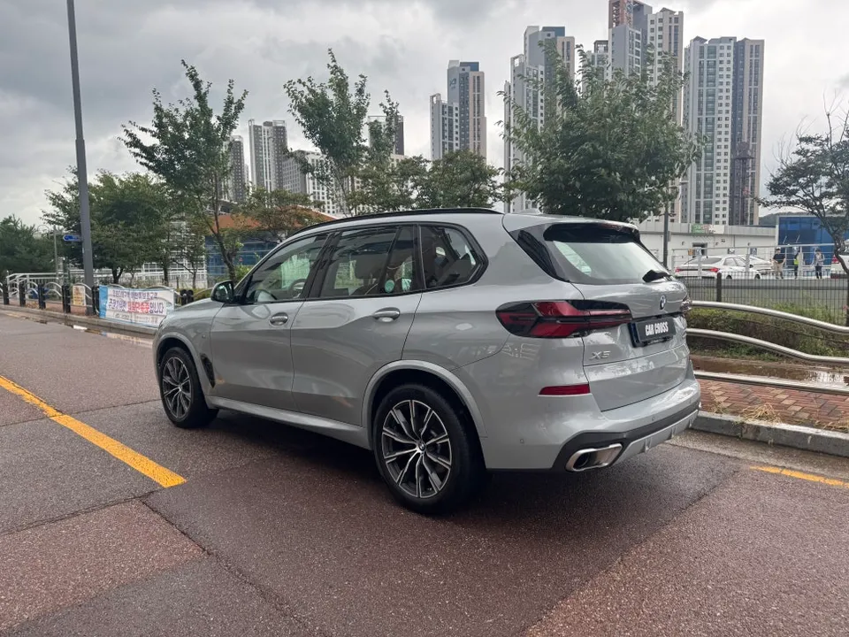 BMW X5 vinyl wrap - BMW X5 Vinyl Wrap Review: Cost & Results photo 3