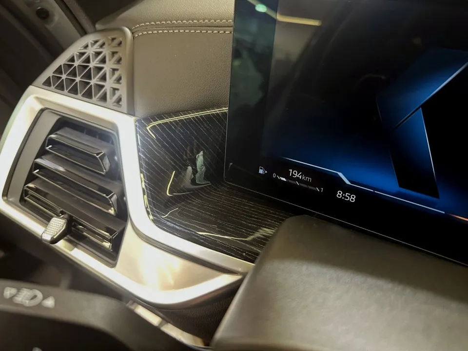 BMW X5のカーラッピング事例 施工写真 6