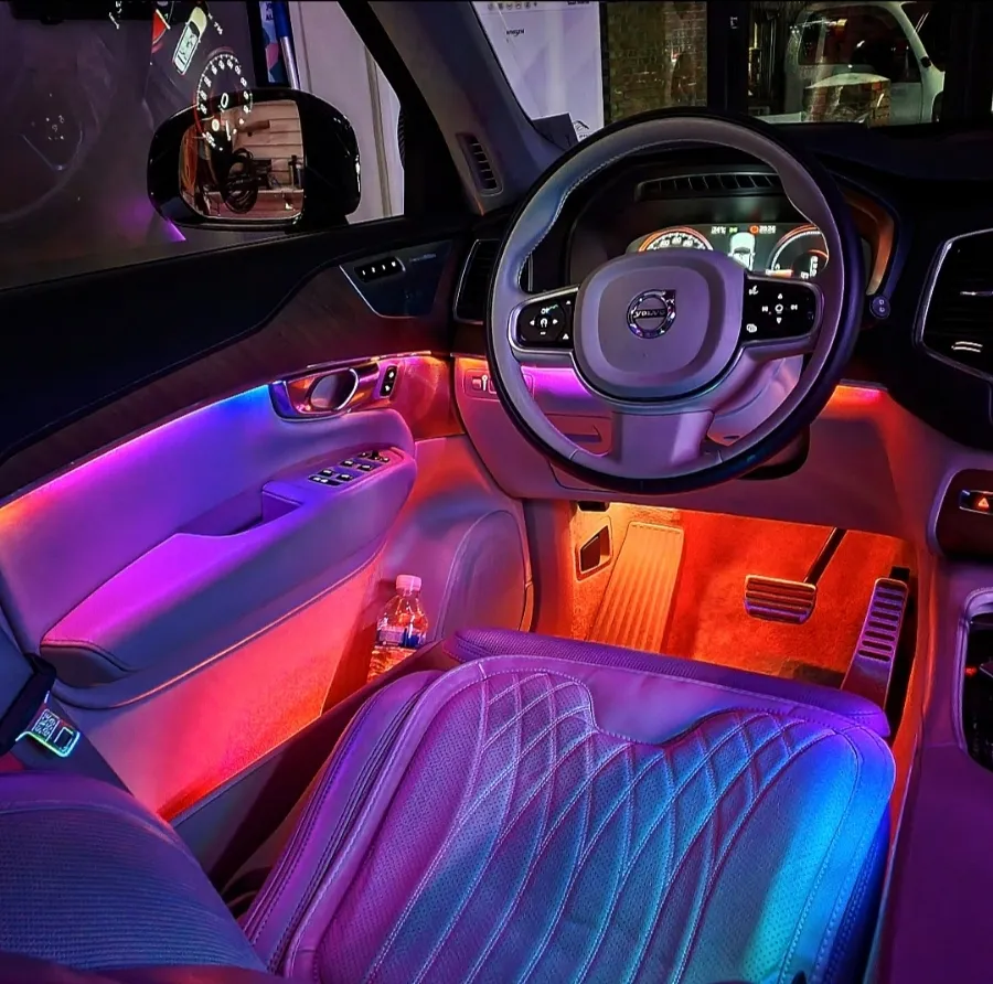 Volvo XC90 Ambient Lighting Review: Brighter Interior photo 2