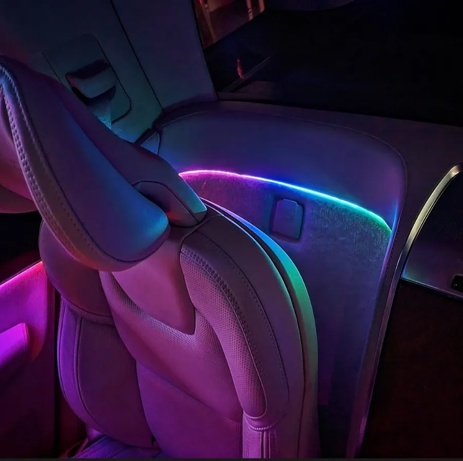 Volvo XC90 ambient lighting - Volvo XC90 Ambient Lighting Review: Brighter Interior photo 3