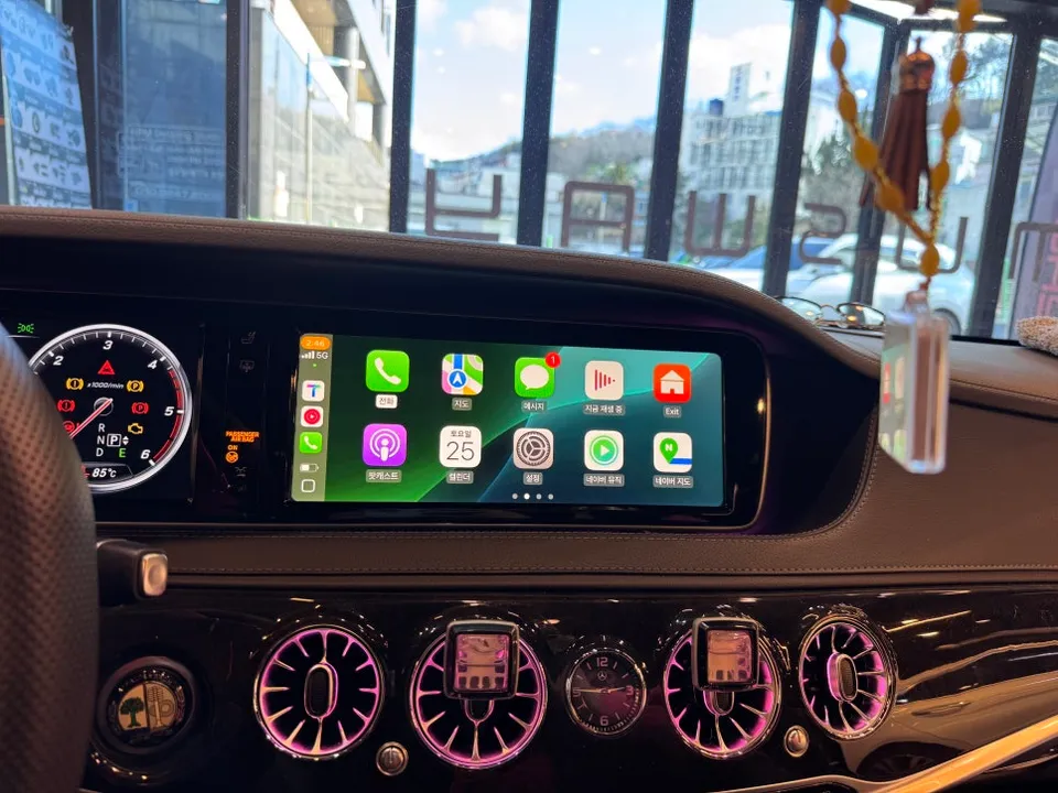 Mercedes-Benz S-Class W222のAndroid Auto・CarPlay取付事例 施工写真 2-1