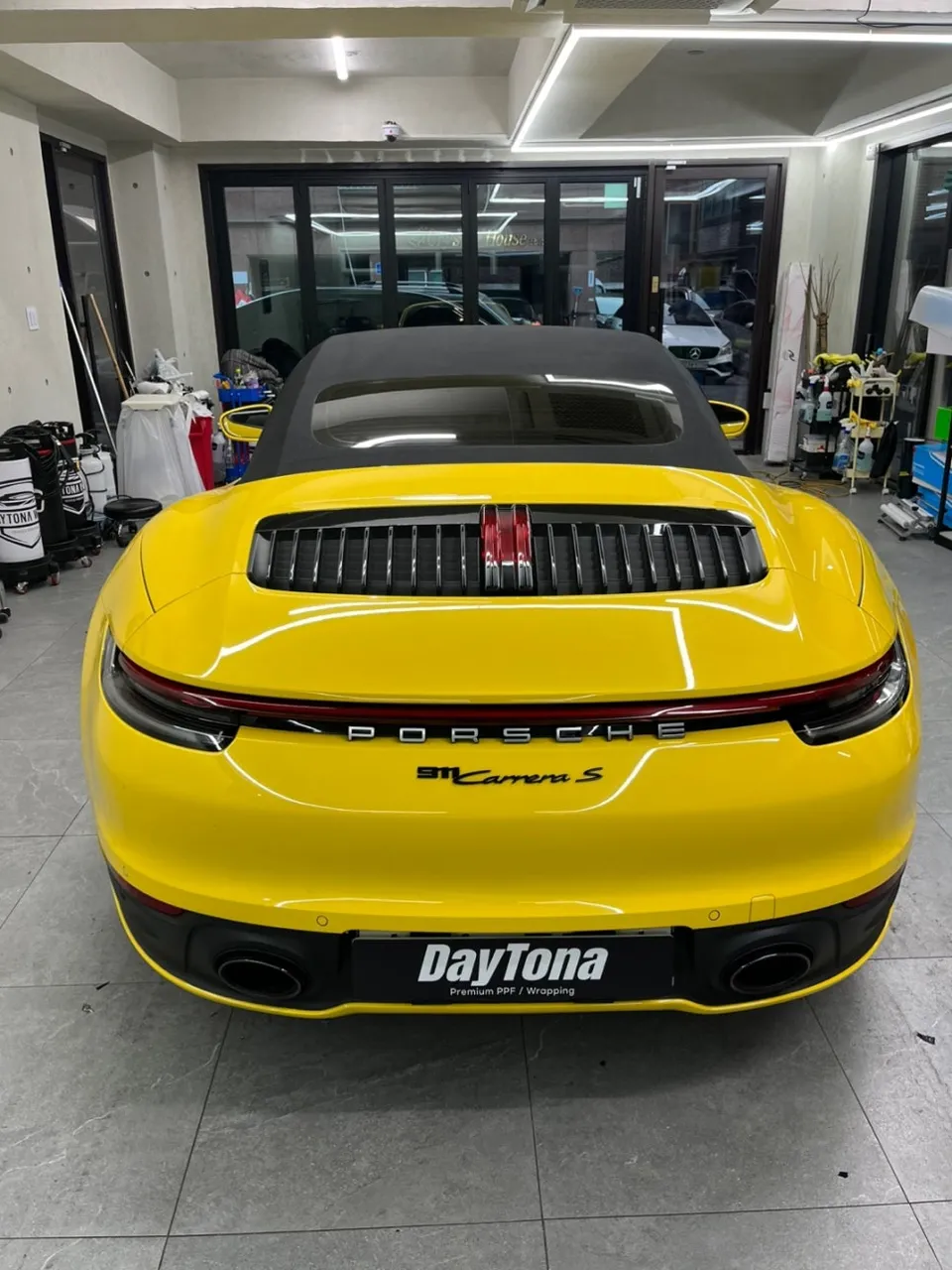 ポルシェ 911 カレラ カーラッピング事例|費用目安・仕上がり 施工写真 3-1