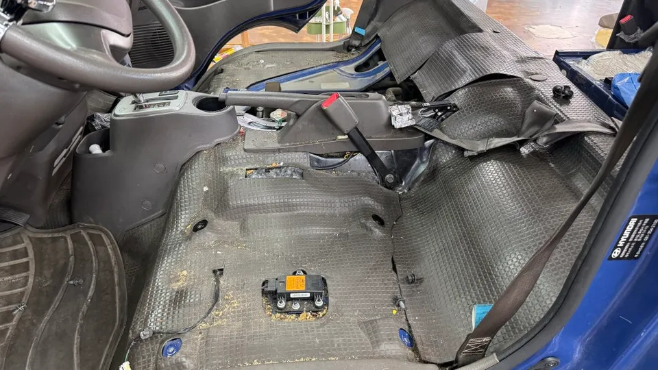 Hyundai Porter seat ventilation - Hyundai Porter Seat Climate Upgrade Review: Cost & Results photo 4