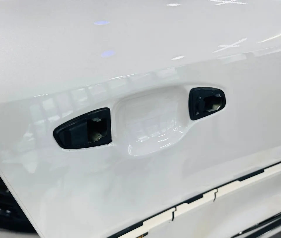 Kia Sorentoのカーラッピング事例|費用目安・仕上がり 施工写真 3-1