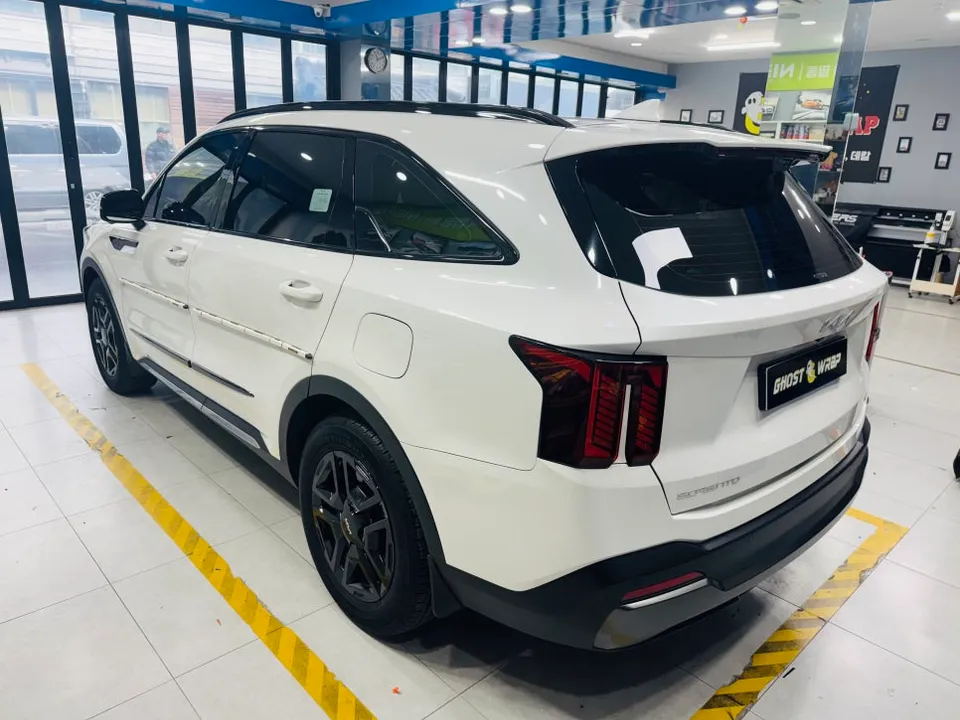 Kia Sorentoのカーラッピング事例|費用目安・仕上がり 施工写真 3-2