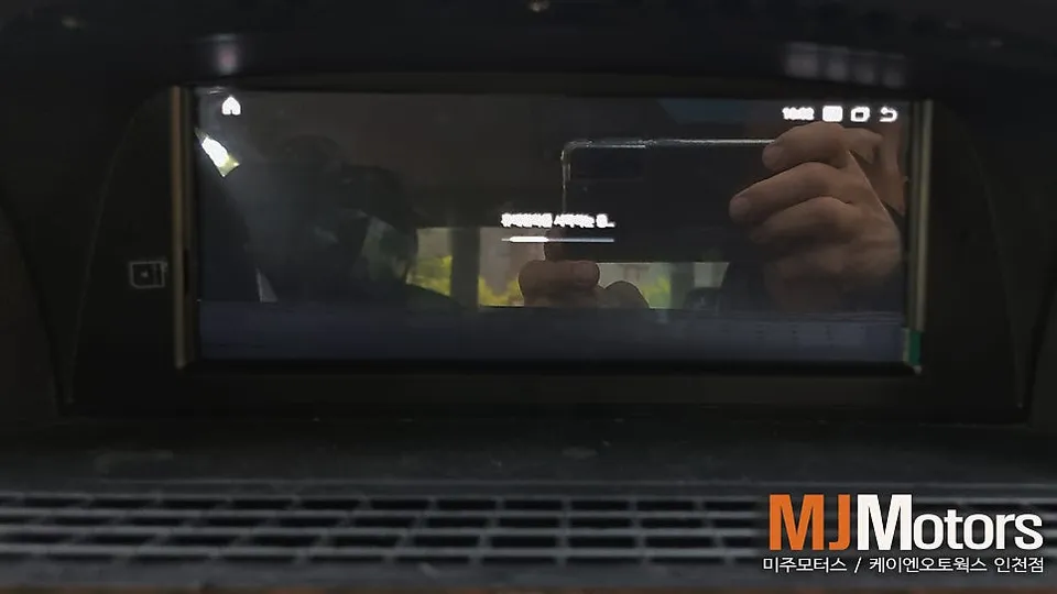 BMW 7 SeriesのAndroid Auto・CarPlay取付事例 写真