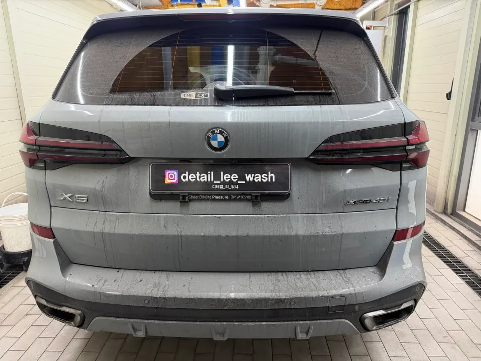 BMW X5 G05のガラスコーティング事例|費用目安と仕上がり 施工写真 2-3