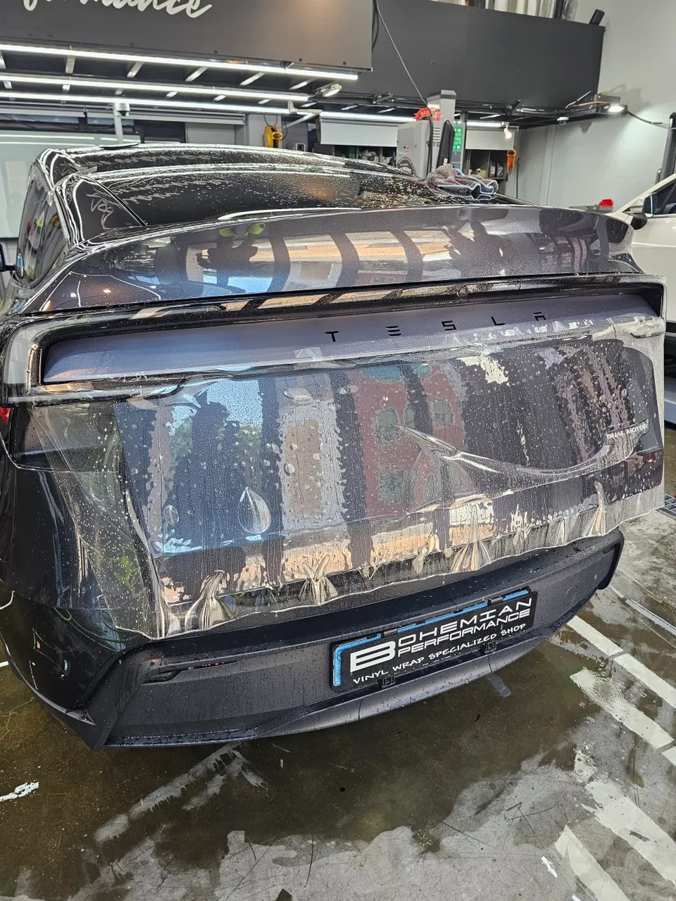 Tesla Model Y PPF施工事例｜費用目安と仕上がり 施工写真 3-1