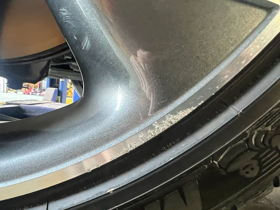 Genesis GV80 wheel repair - Genesis GV80 Wheel Repair & Painting Review photo 4