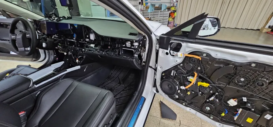 Hyundai Grandeur GN7 ambient lighting - Hyundai Grandeur GN7 Ambient Lighting Review: Cost & Results photo 3