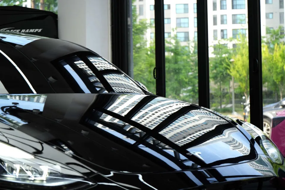 Tesla Model Y ambient lighting - Tesla Model Y Ambient Lighting Review - Enhanced Interior Mood photo 4
