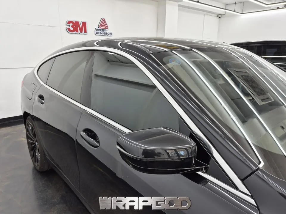 BMW 6 Series GTのカーラッピング事例 施工写真 1-3