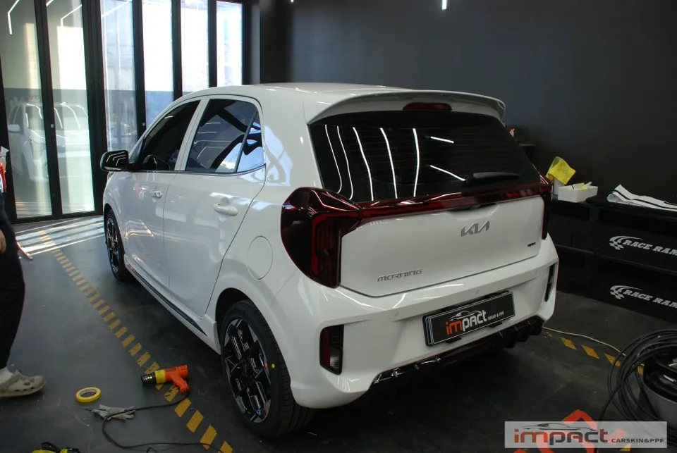 Kia MorningのPPF施工事例｜ブラックPPFでスポーティに 施工写真 3-1