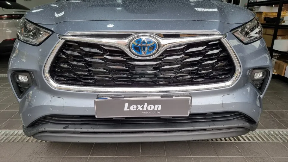 Toyota Highlander surround view camera - Toyota Highlander Surround View Camera Review: Enhanced Safety photo 3